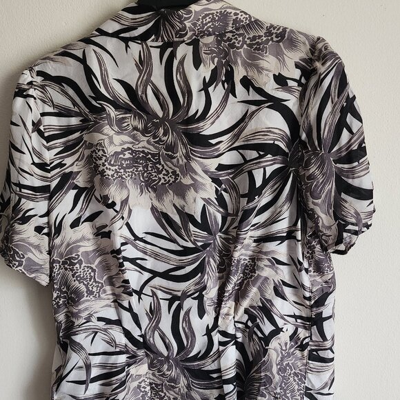 RAQUEL ALLEGRA SILVER FLOWERS CAMP SHIRT  SZ S - Picture 2 of 4